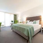Siebenquell Gesundzeitresort מלון Weißenstadt